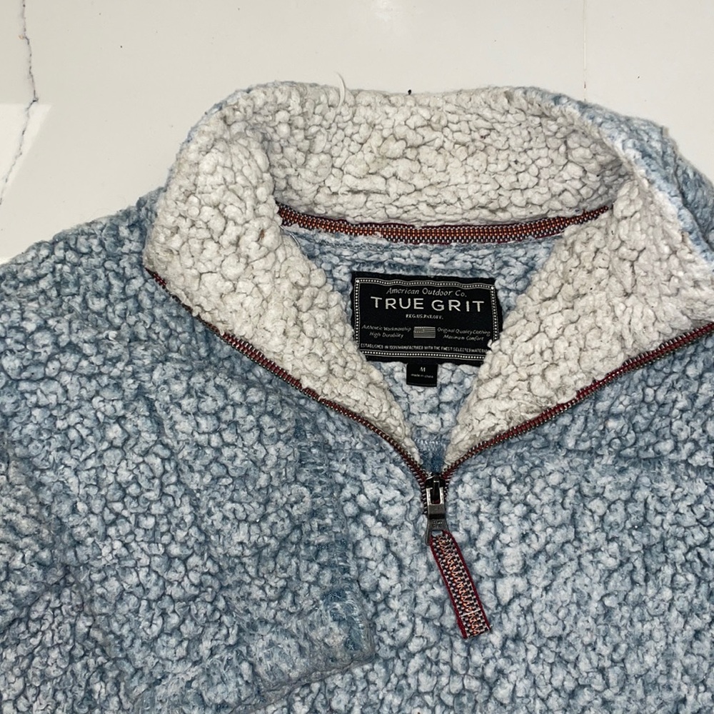 Loght blue true grit